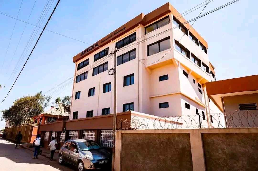 Universital - image 1